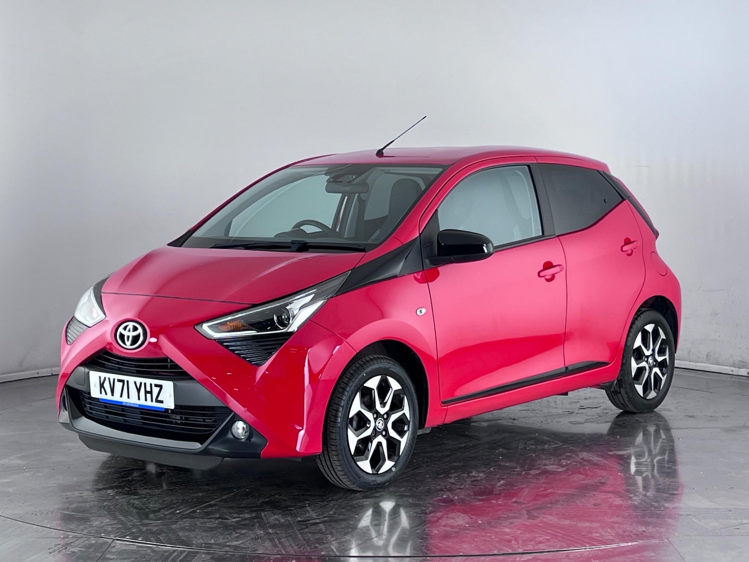 Used Toyota AYGO 2021 for sale - 77244143: Photo 2