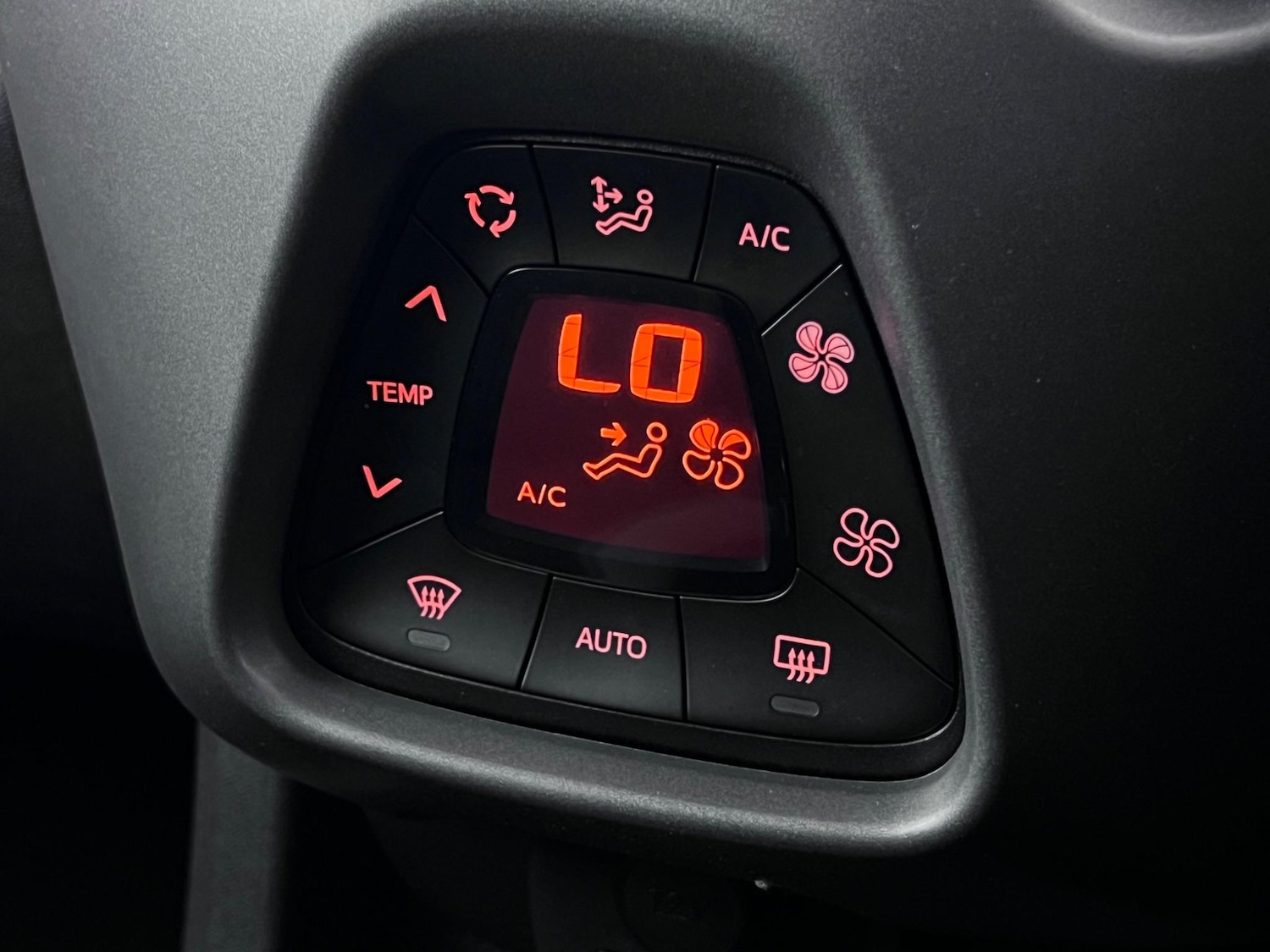 Used Toyota AYGO 2021 for sale - 77244143: Photo 27