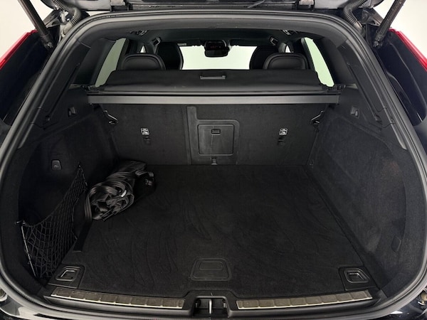 Used Volvo XC60 2020 for sale - 76303867: Photo 13