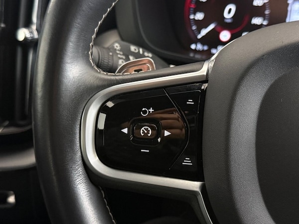 Used Volvo XC60 2020 for sale - 76303867: Photo 25