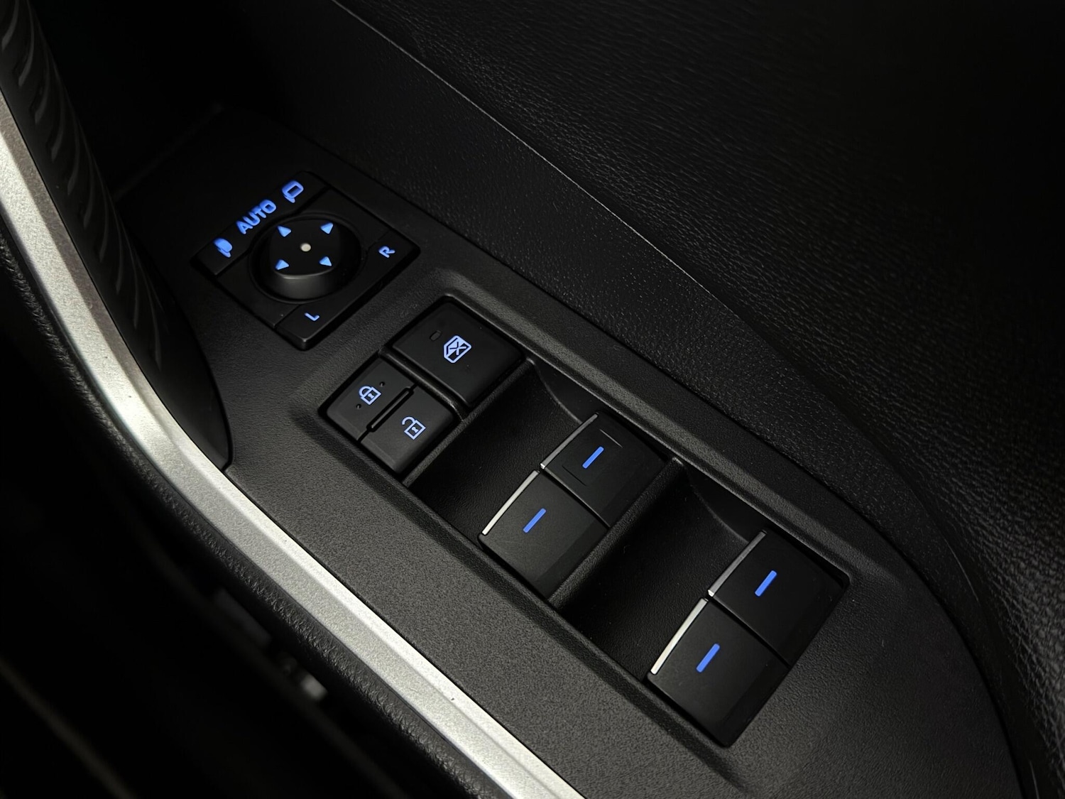 Used Toyota RAV4 2022 for sale - 77221918: Photo 32