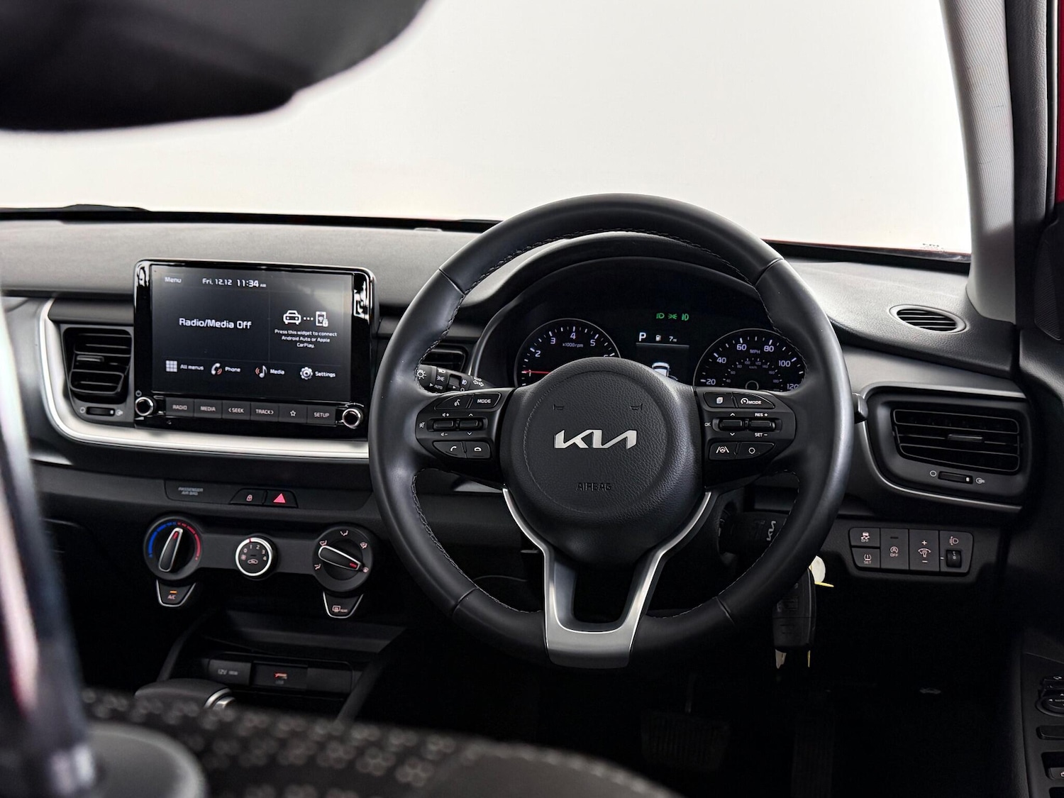 Used Kia Stonic 2022 for sale - 77221745: Photo 16