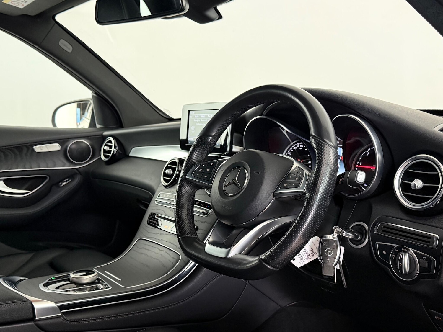 Used Mercedes-Benz GLC 2017 for sale - 77183038: Photo 11