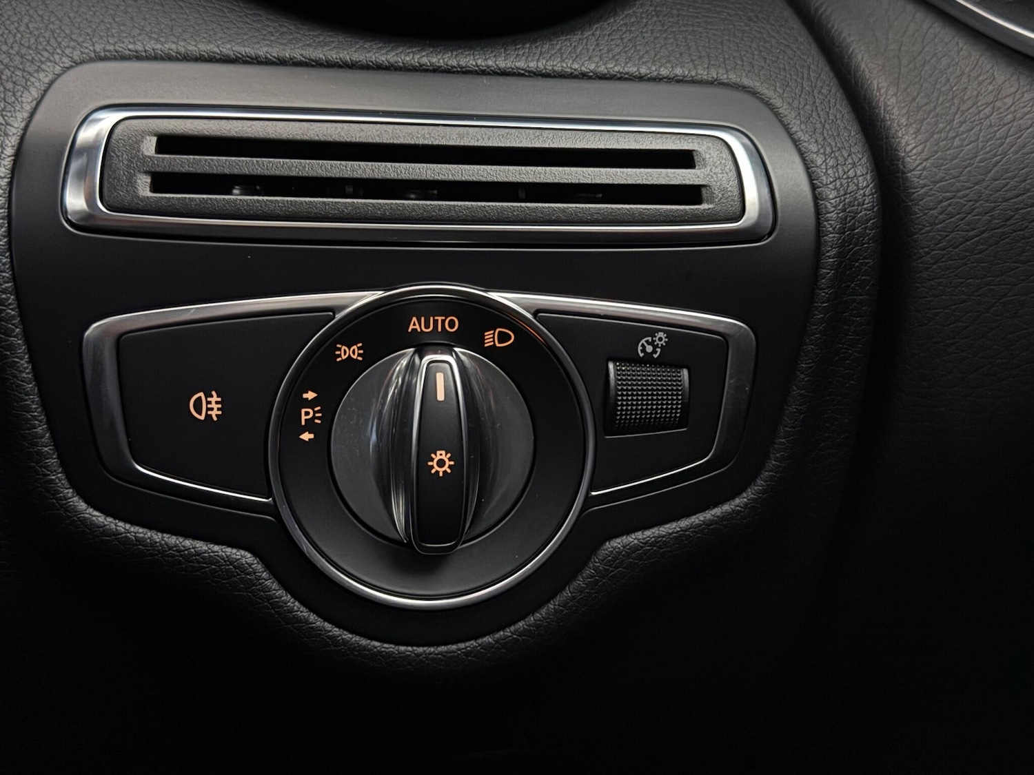 Used Mercedes-Benz GLC 2017 for sale - 77183038: Photo 20