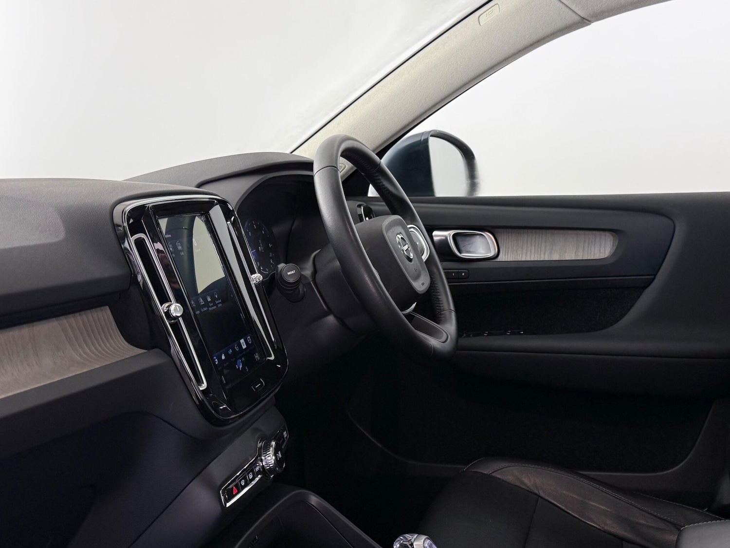 Used Volvo XC40 2020 for sale - 77246819: Photo 13