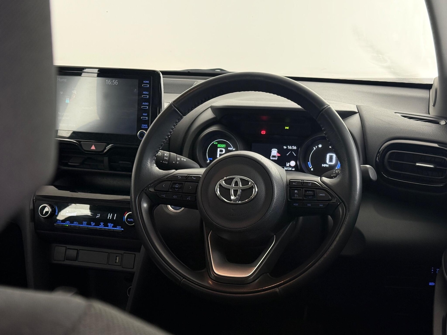 Used Toyota Yaris Cross 2023 for sale - 77182324: Photo 17
