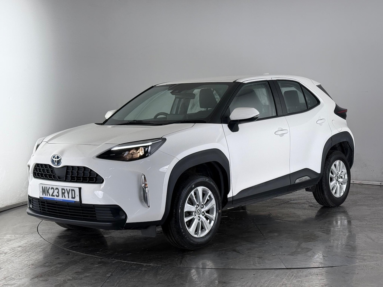 Used Toyota Yaris Cross 2023 for sale - 77182324: Photo 2