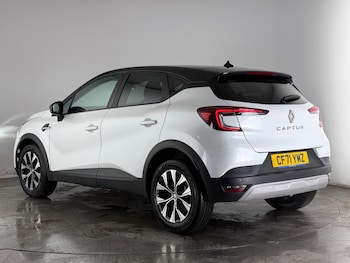 Used Renault Captur 2022 for sale - 77525202: Photo