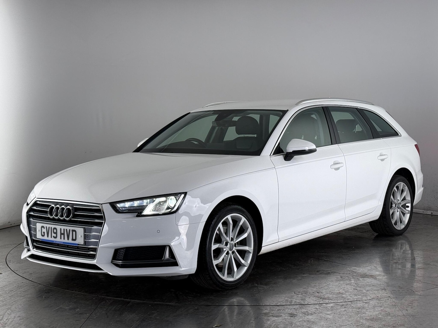 Used Audi A4 2019 for sale - 76538775: Photo 3