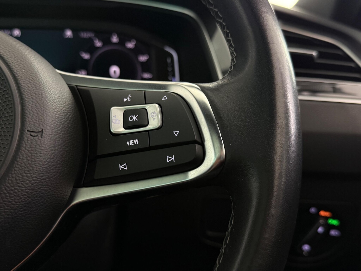 Used Volkswagen Tiguan 2019 for sale - 77246302: Photo 22