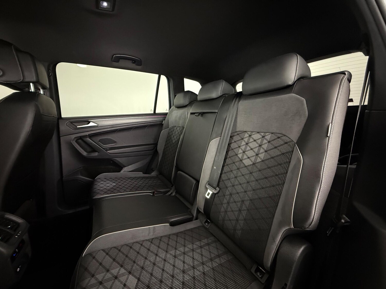 Used Volkswagen Tiguan Allspace 2023 for sale - 77873120: Photo 16