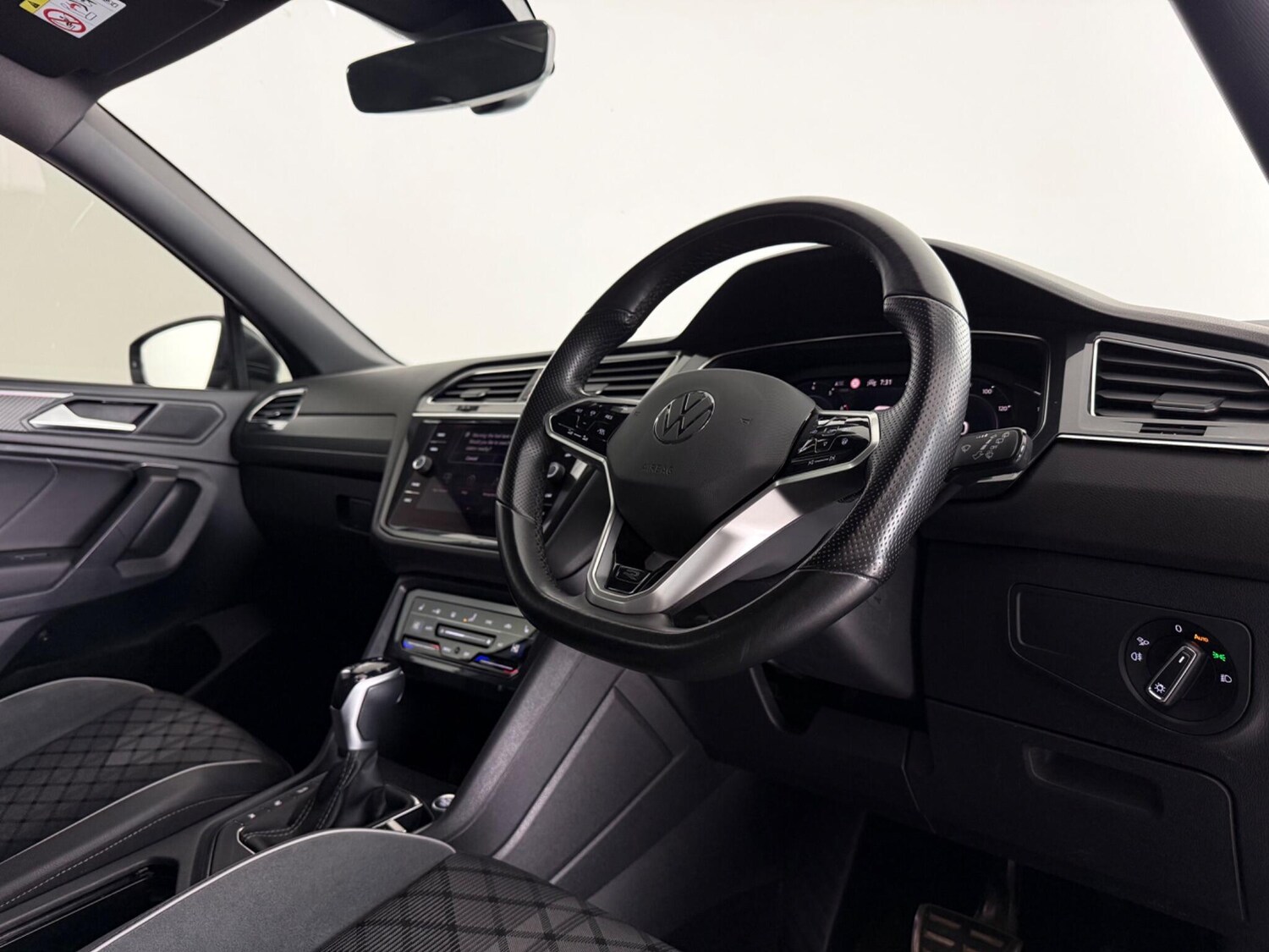 Used Volkswagen Tiguan Allspace 2023 for sale - 77873120: Photo 21