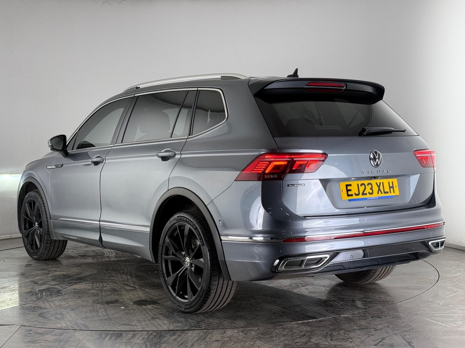 Used Volkswagen Tiguan Allspace 2023 for sale - 77873120: Photo 4