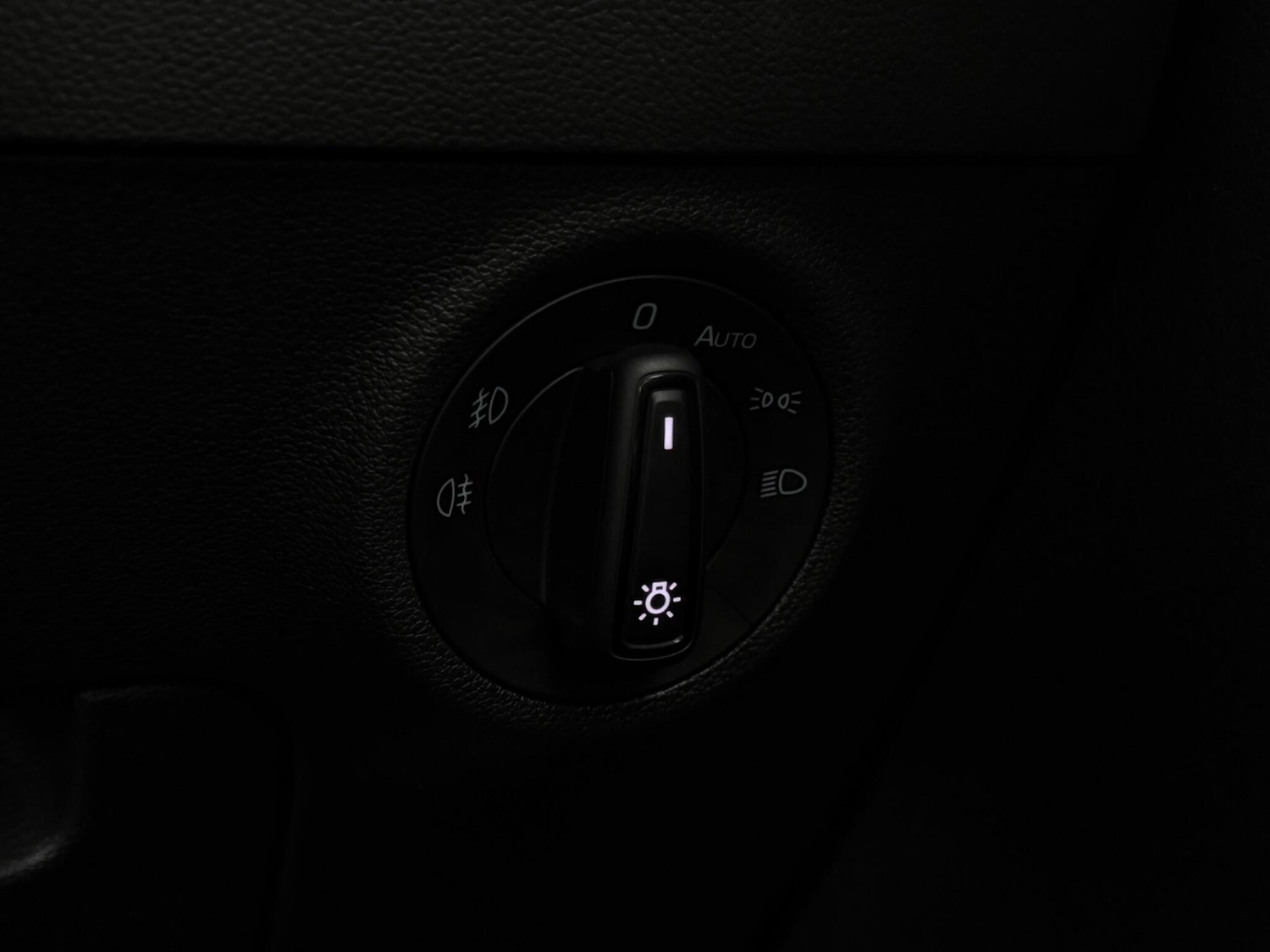 Used Skoda Karoq 2019 for sale - 76467072: Photo 22