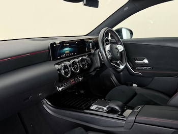 Used Mercedes-Benz A-Class 2018 for sale - 79565955: Photo