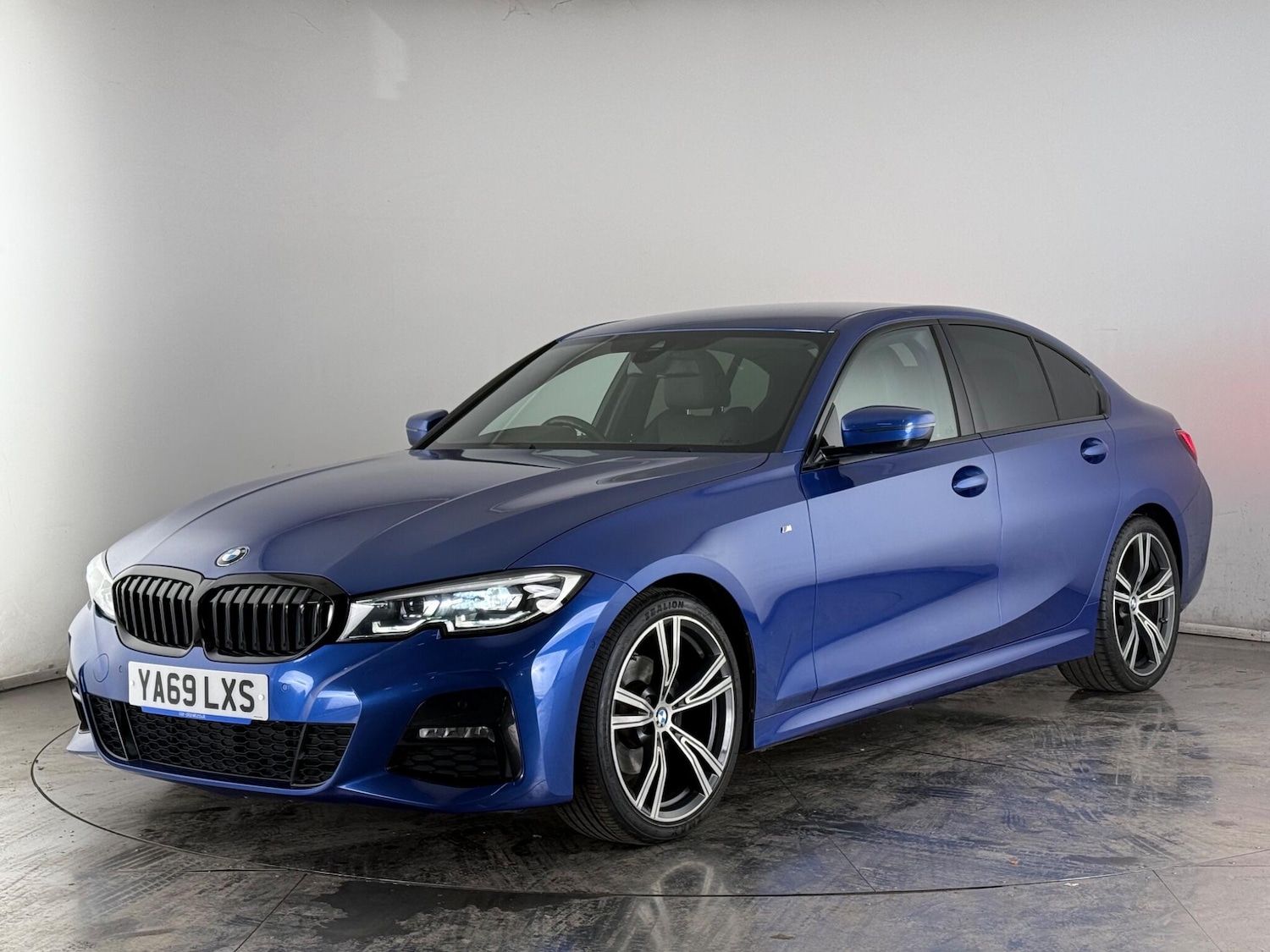 Used BMW 3 Series 2019 for sale - 77979783: Photo 3