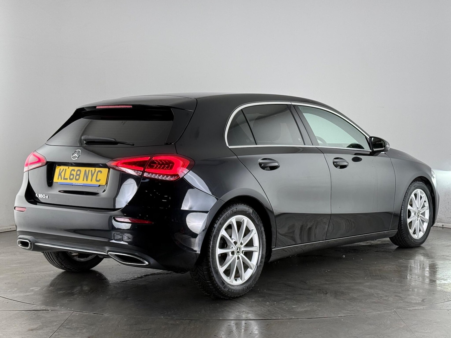 Used Mercedes-Benz A-Class 2019 for sale - 77260515: Photo 3