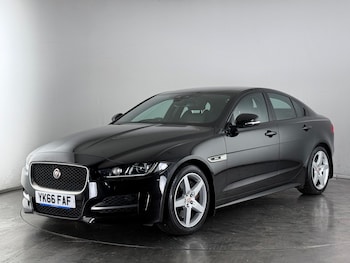 Used Jaguar XE 2016 for sale - 77221972: Photo
