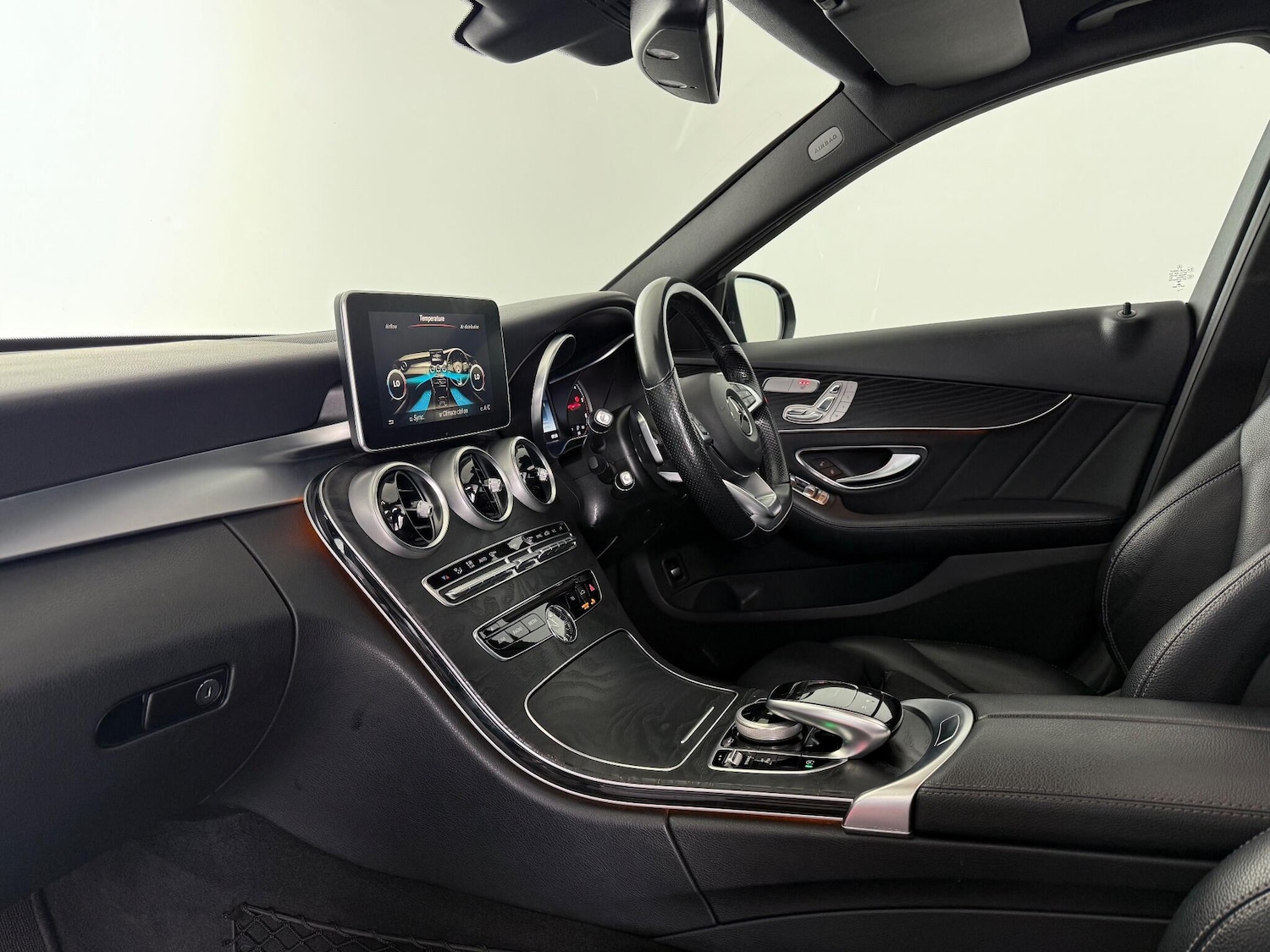 Used Mercedes-Benz C Class 2016 for sale - 77260070: Photo 17