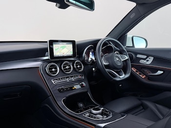 Used Mercedes-Benz GLC 2018 for sale - 79225423: Photo