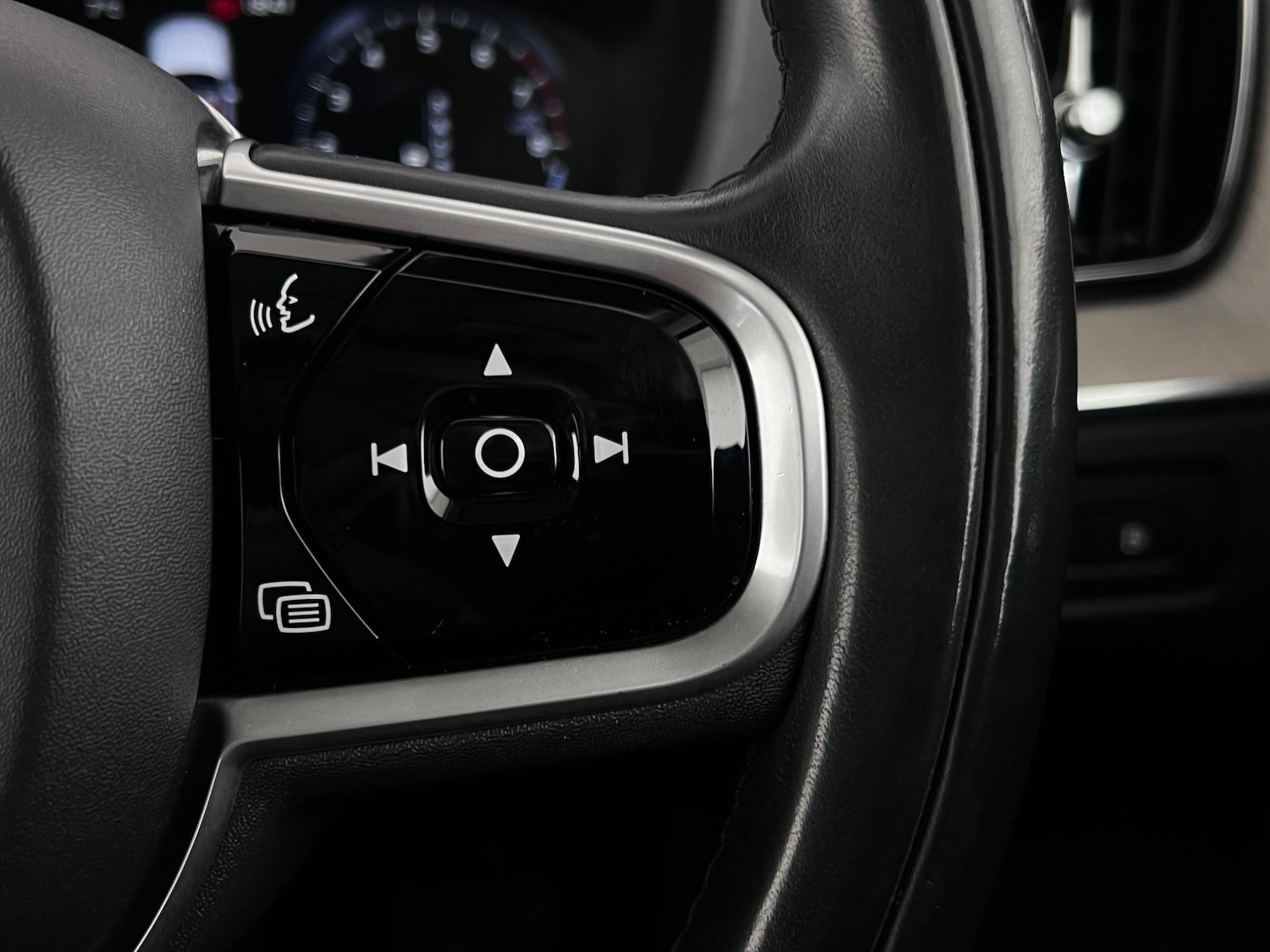 Used Volvo XC60 2017 for sale - 77182655: Photo 16