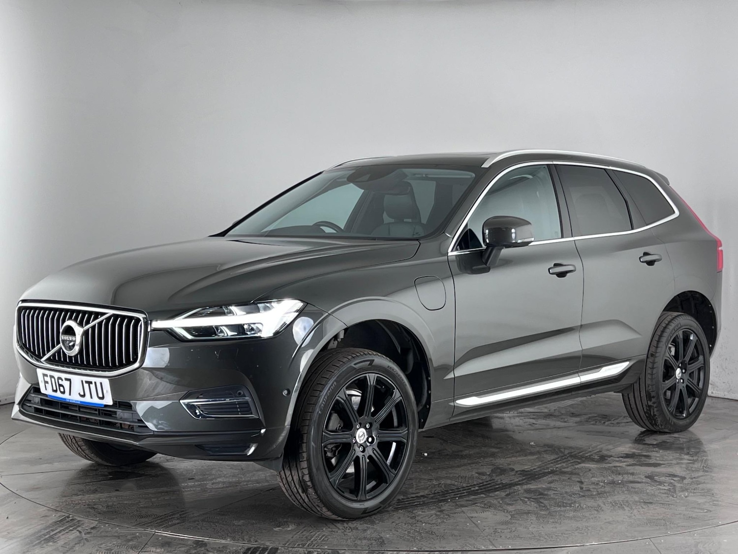 Used Volvo XC60 2017 for sale - 77182655: Photo 3