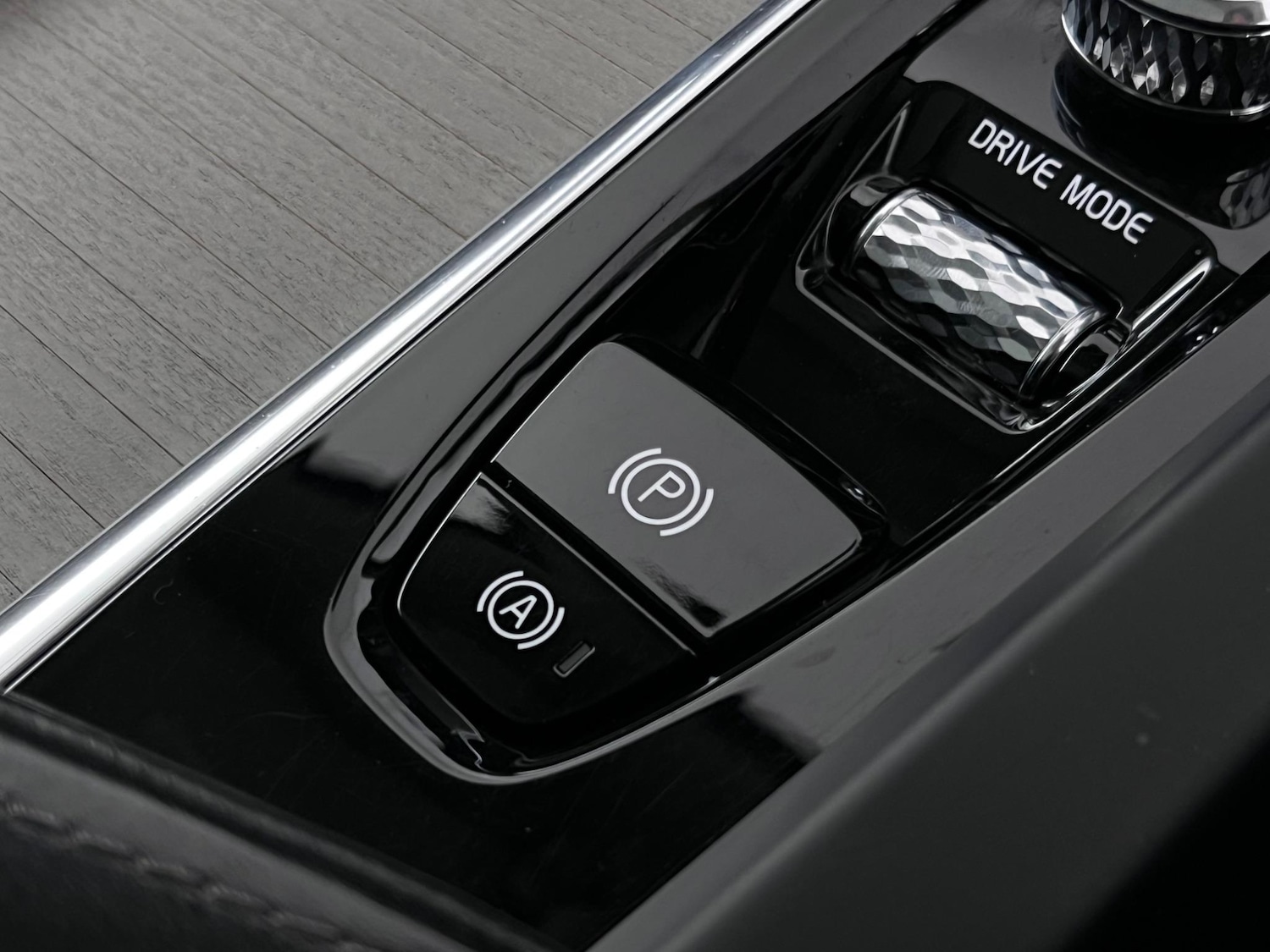 Used Volvo XC60 2017 for sale - 77182655: Photo 30