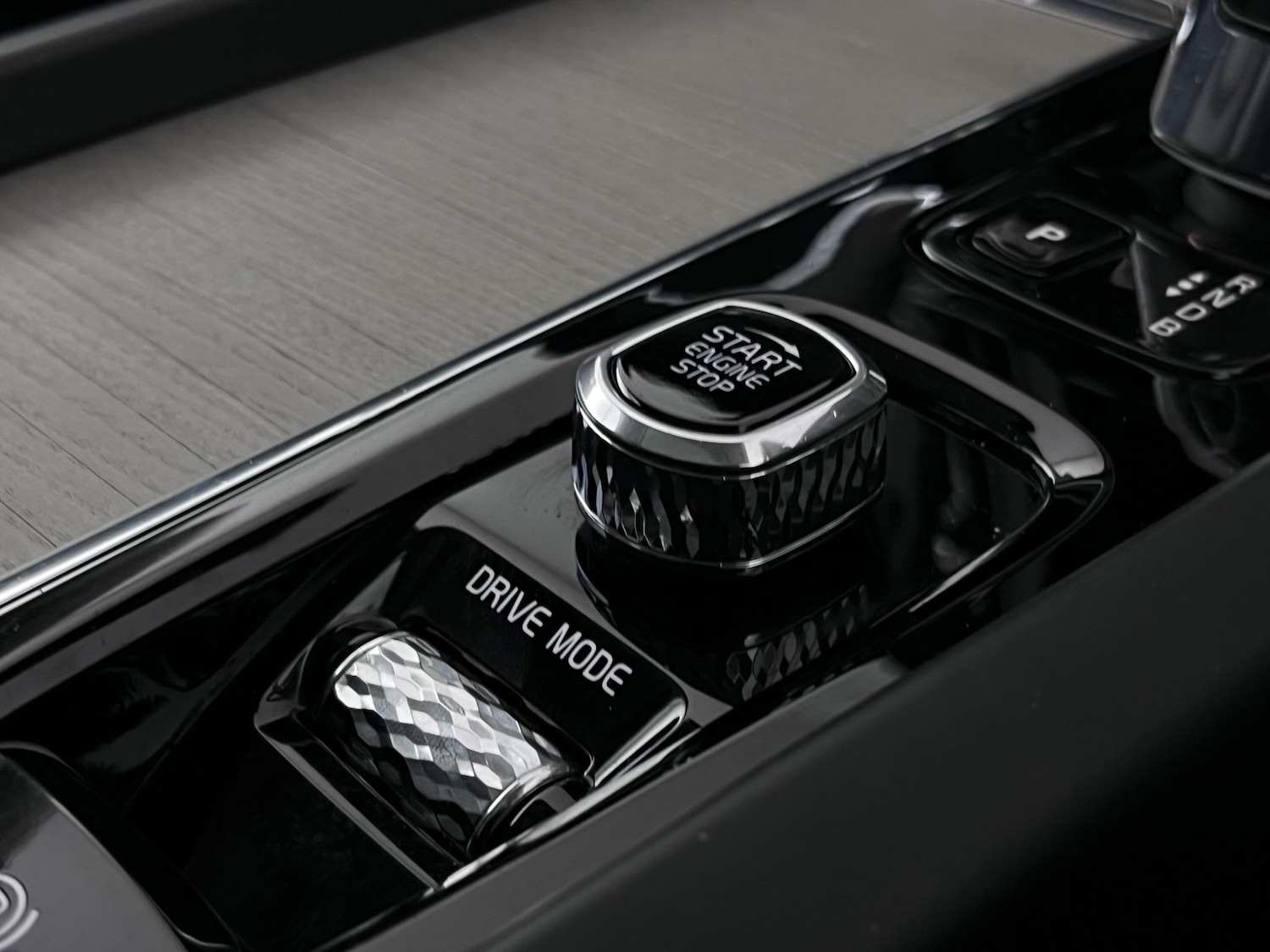 Used Volvo XC60 2017 for sale - 77182655: Photo 31