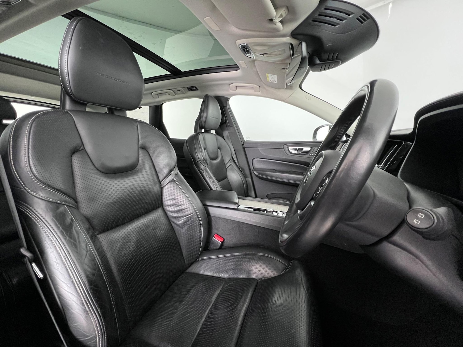 Used Volvo XC60 2017 for sale - 77182655: Photo 9