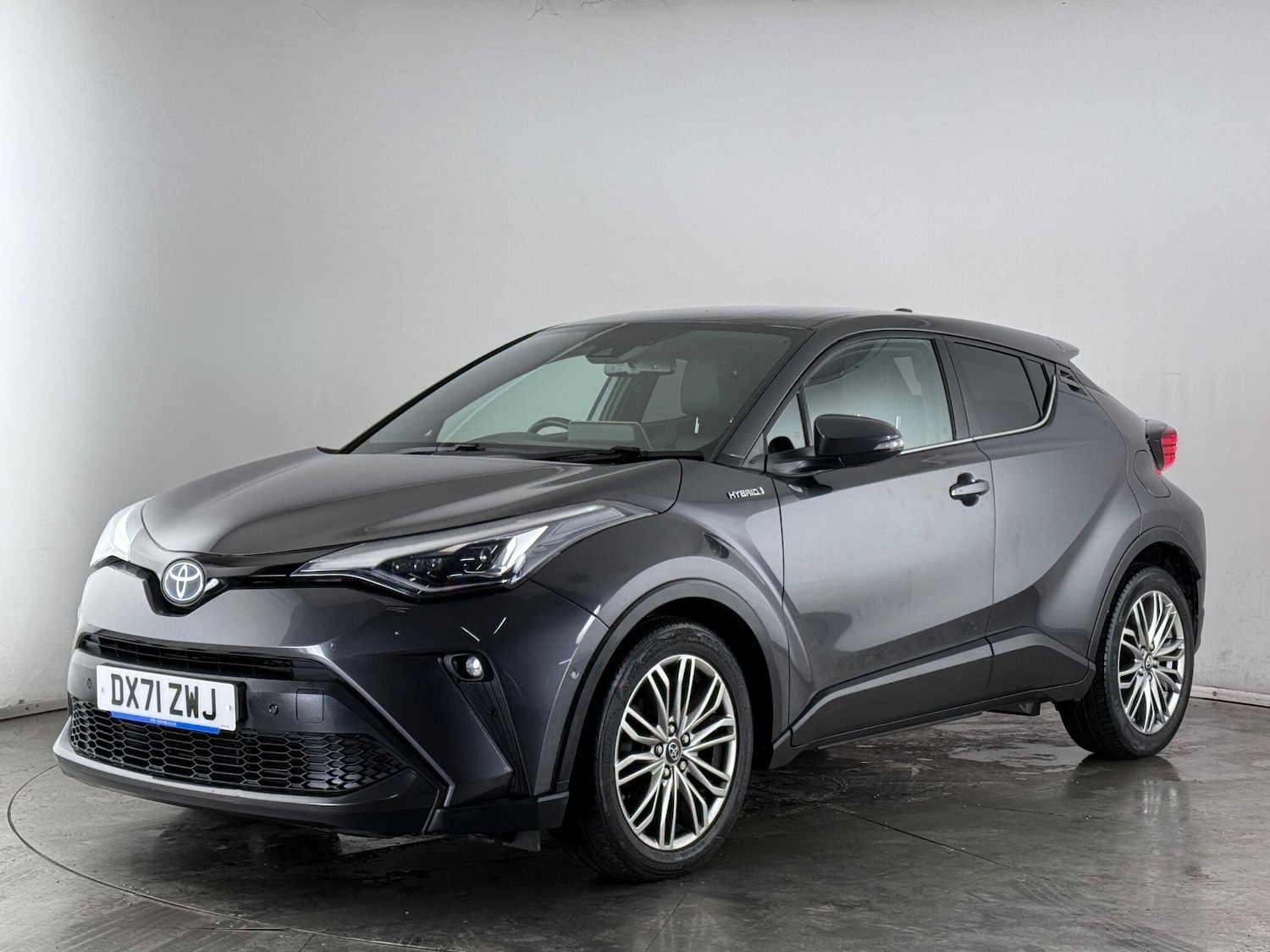 Used Toyota C-HR 2021 for sale - 77222275: Photo 2