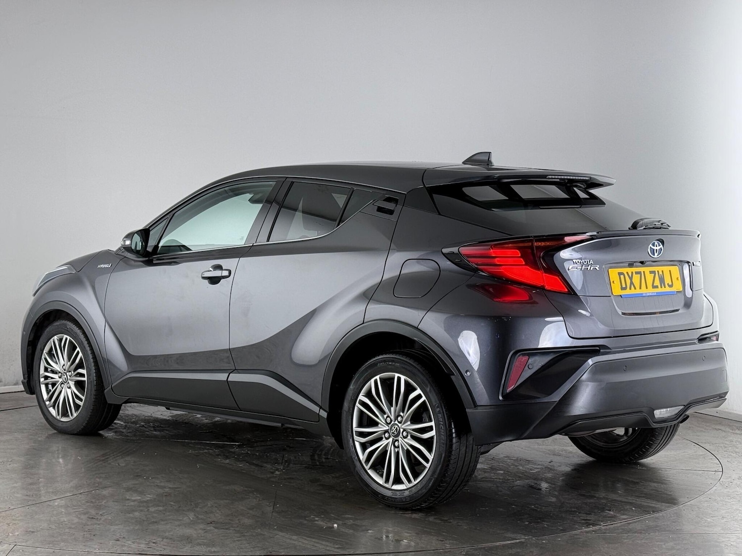 Used Toyota C-HR 2021 for sale - 77222275: Photo 3