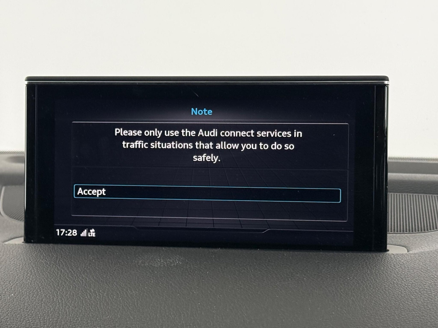 Used Audi Q7 2017 for sale - 77182847: Photo 28