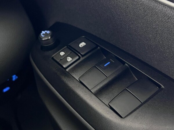Used Toyota Yaris 2023 for sale - 76256092: Photo 27