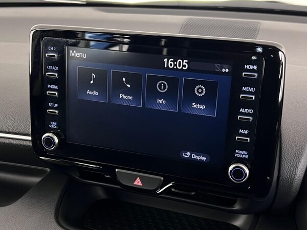 Used Toyota Yaris 2023 for sale - 76256092: Photo 31