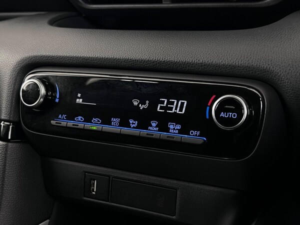 Used Toyota Yaris 2023 for sale - 76256092: Photo 36