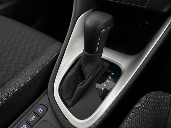 Used Toyota Yaris 2023 for sale - 76256092: Photo 37