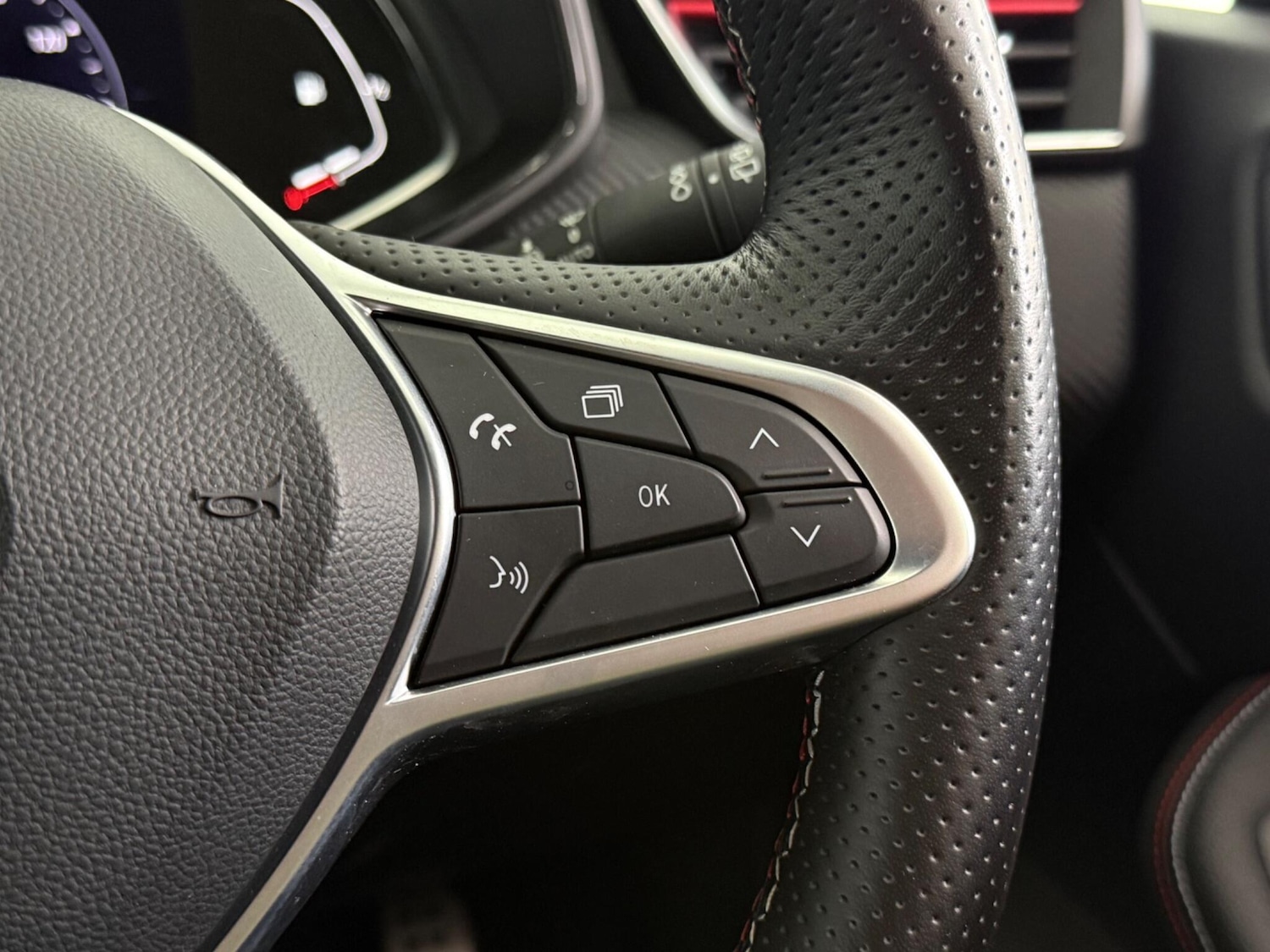 Used Renault Clio 2022 for sale - 76466973: Photo 25