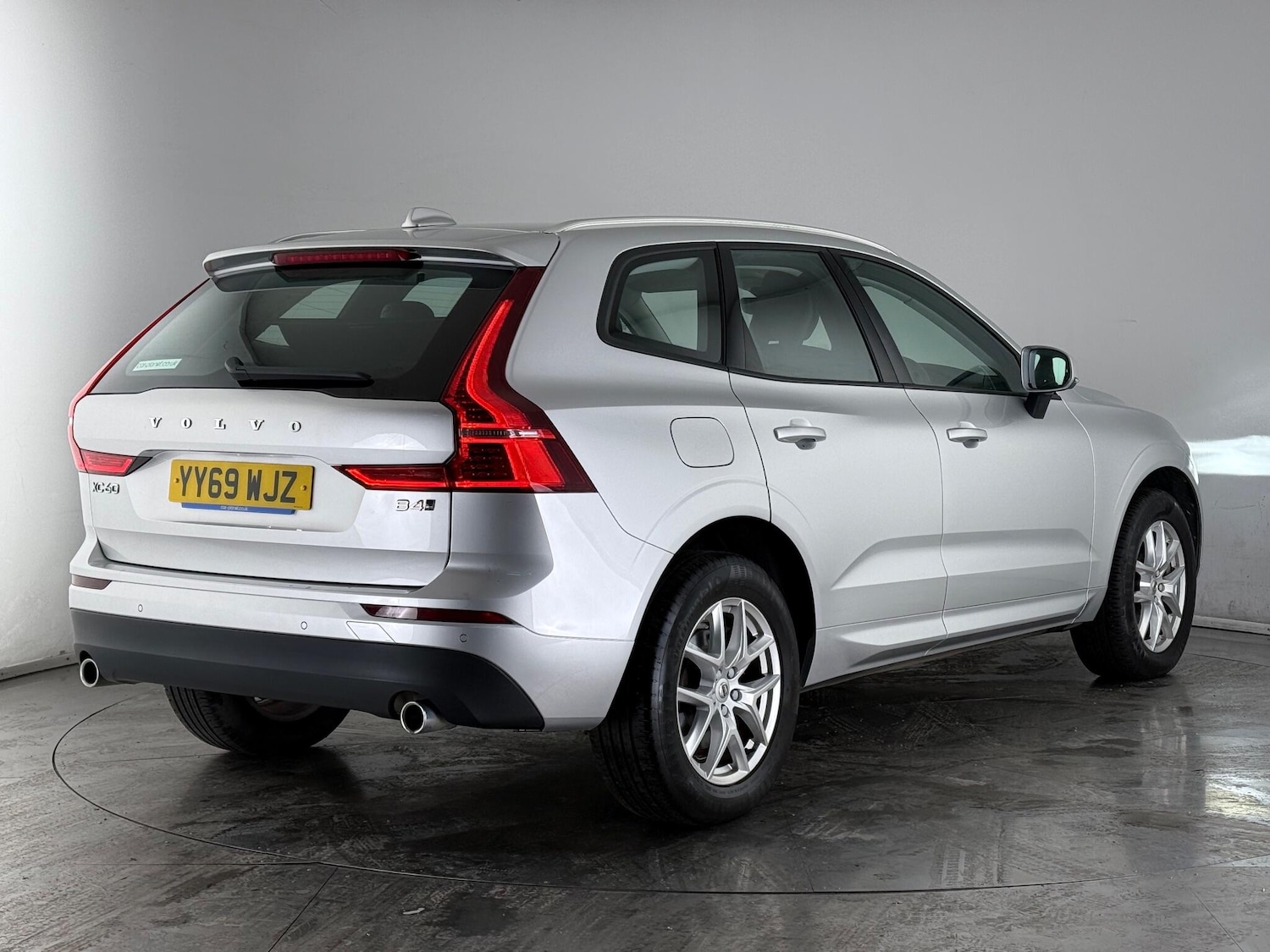 Used Volvo XC60 2020 for sale - 77246124: Photo 4