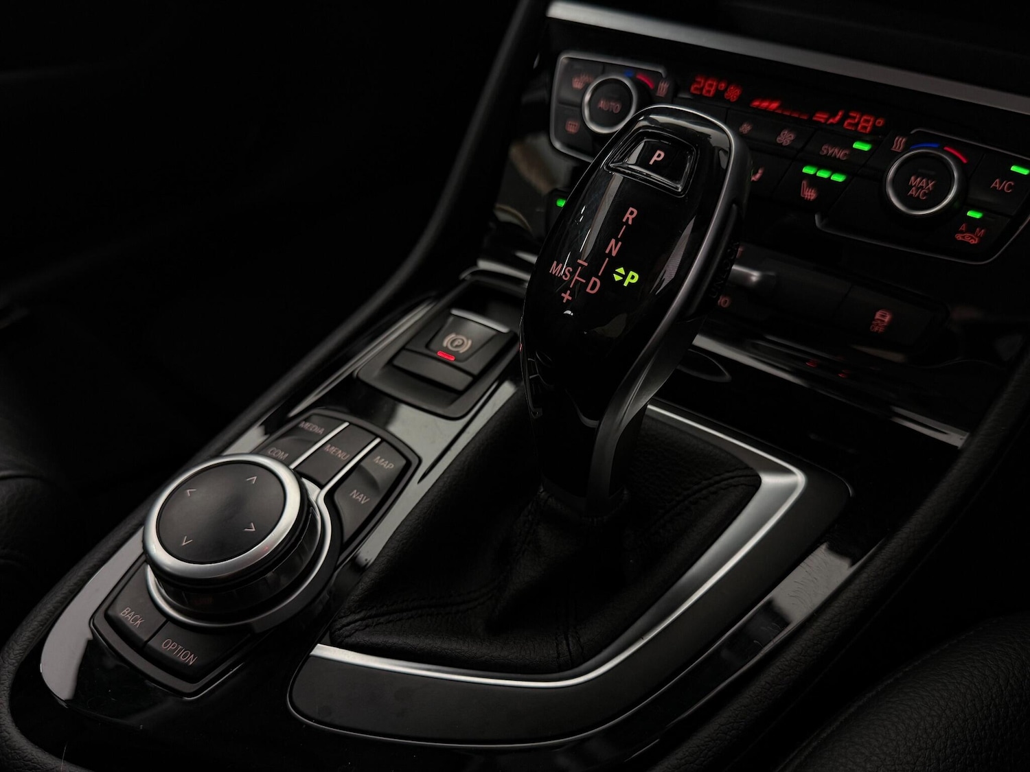 Used BMW 2 Series 2018 for sale - 77183009: Photo 32