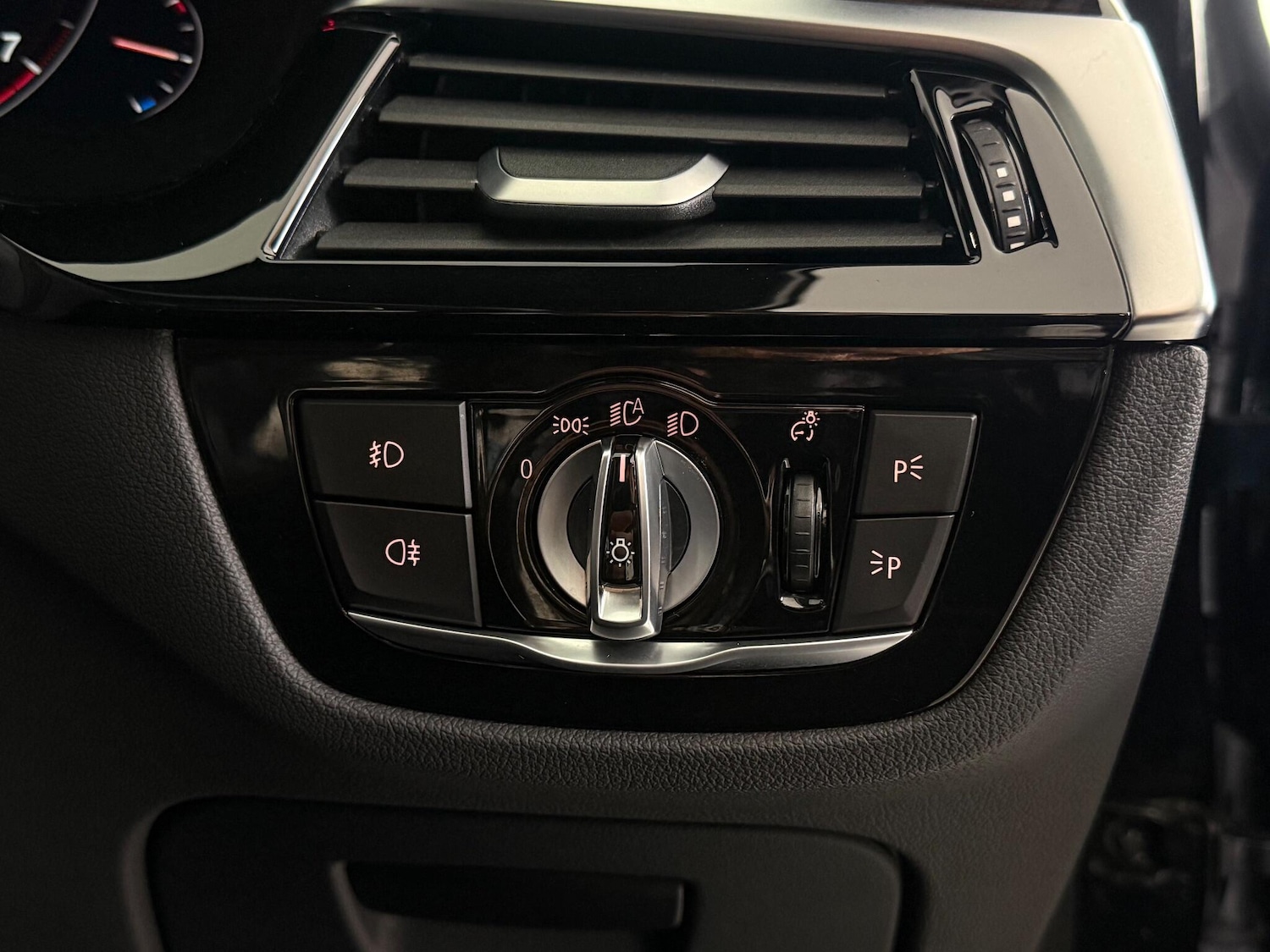 Used BMW 5 Series 2018 for sale - 77182358: Photo 20