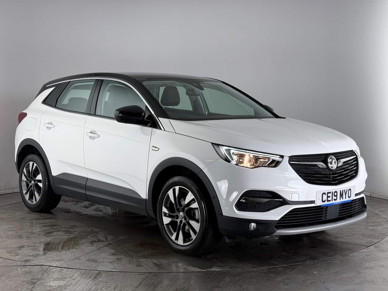 Used Vauxhall Grandland X 2019 for sale - 76976469: Photo 1