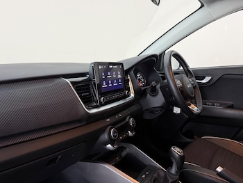 Used Kia Stonic 2022 for sale - 78823448: Photo