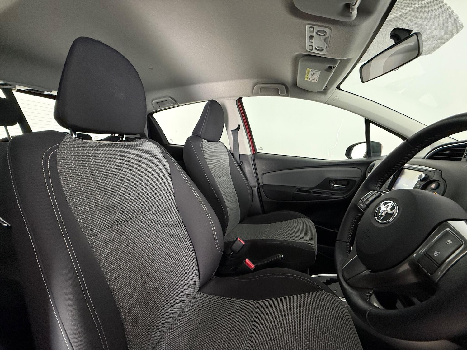 Used Toyota Yaris 2016 for sale - 77222687: Photo 10