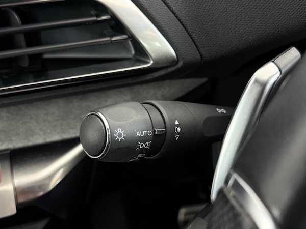 Used Peugeot 3008 2023 for sale - 74942887: Photo 30