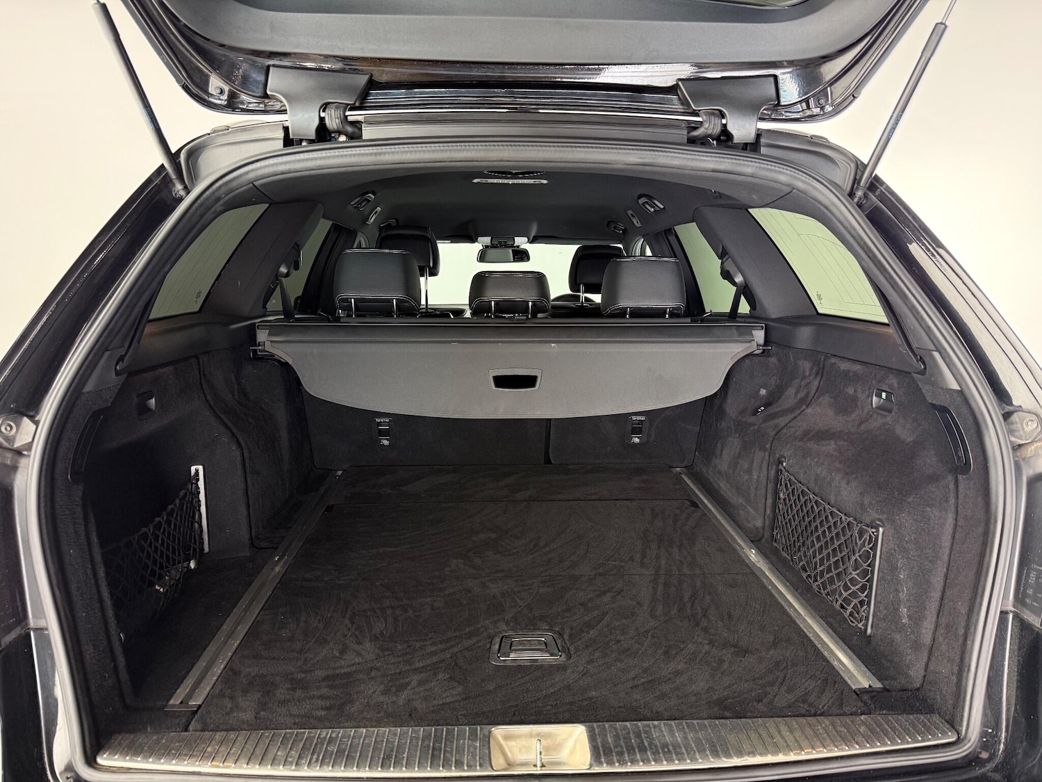 Used Mercedes-Benz E Class 2015 for sale - 76467258: Photo 13