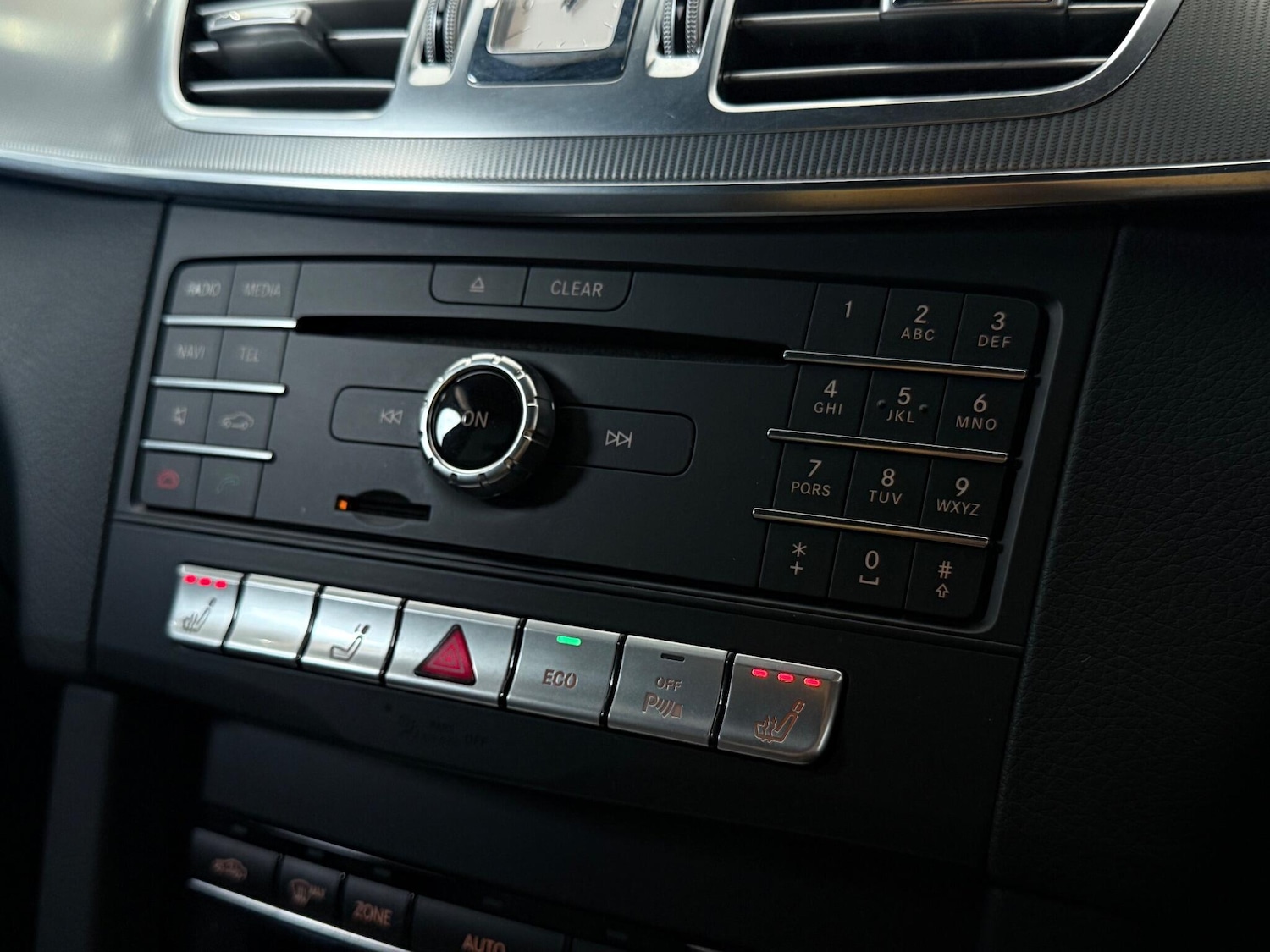 Used Mercedes-Benz E Class 2015 for sale - 76467258: Photo 41