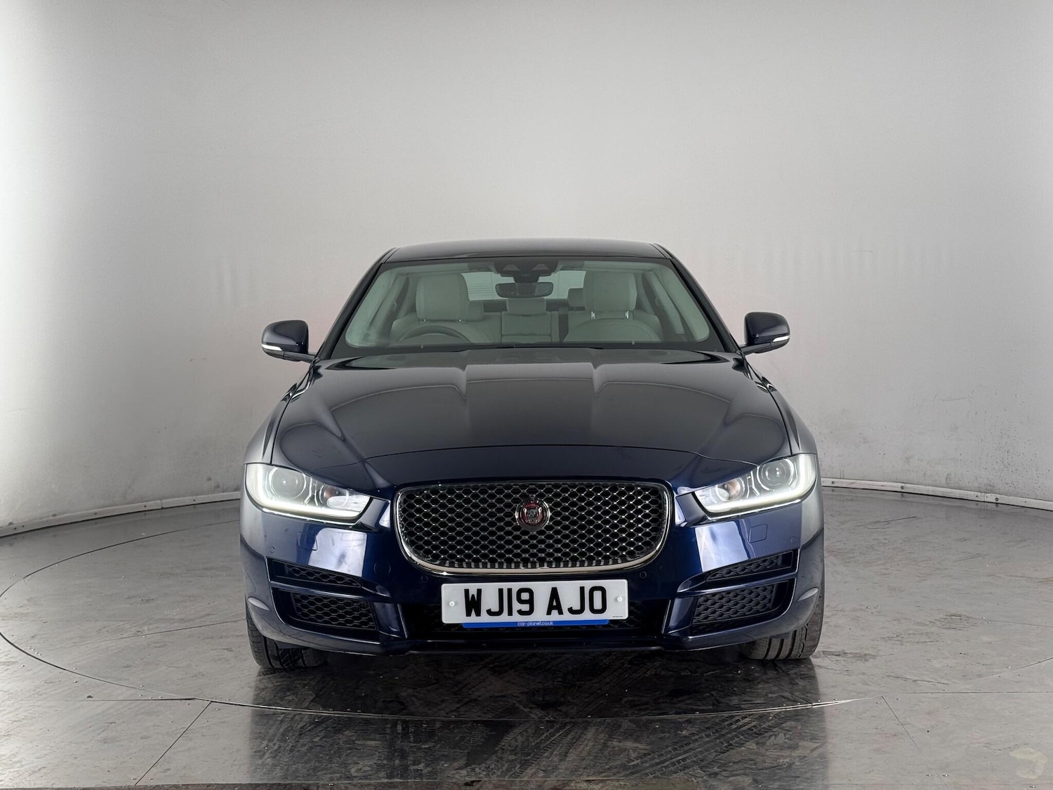 Used Jaguar XE 2019 for sale - 77182935: Photo 5