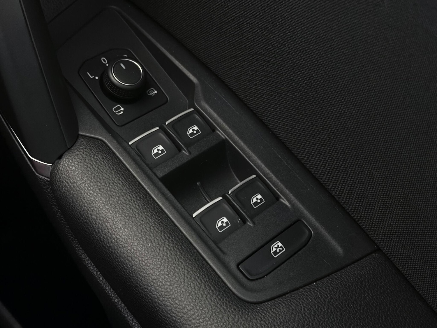 Used Volkswagen Tiguan 2018 for sale - 77054001: Photo 42