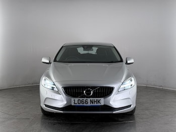Used Volvo V40 2016 for sale - 76561625: Photo