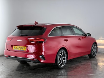 Used Kia Ceed 2022 for sale - 77182909: Photo
